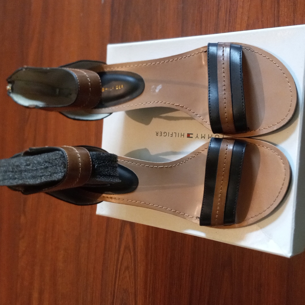 TOMMY HILFIGER YARA SANDALS